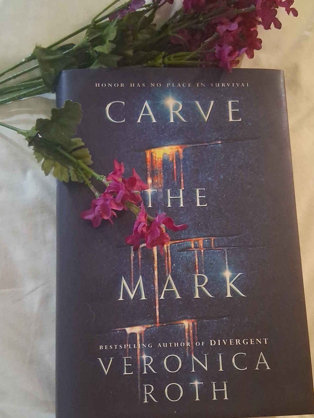 Carve The Mark By Veronica Roth💙